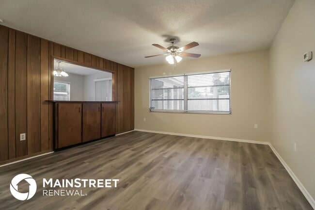 Photo - 709 Keats Ave