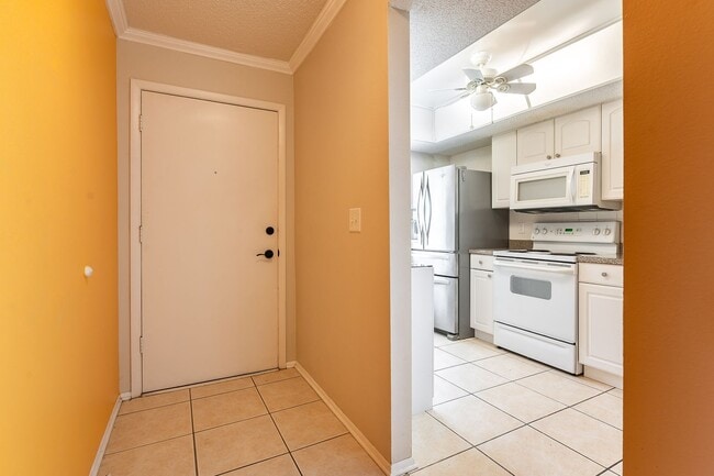 Photo - Conveniently located Unfurnished 2-bed, 2-...