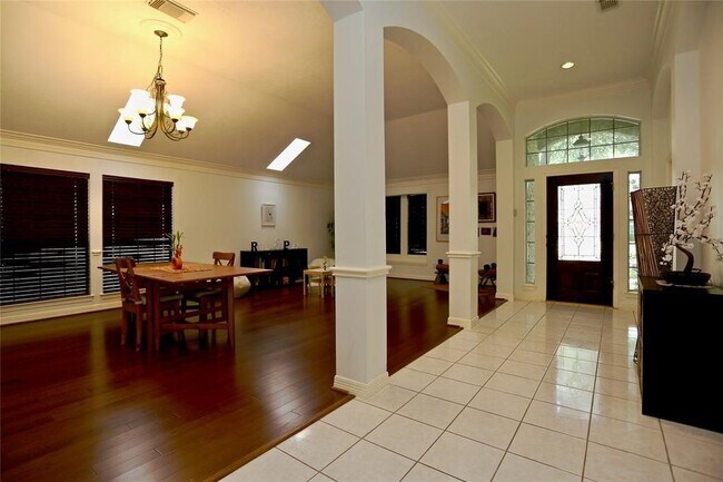 Building Photo - 19003 Yearling Meadows