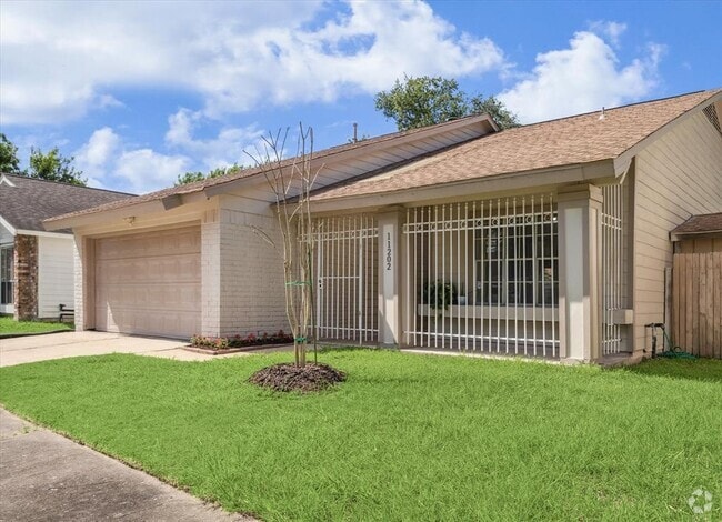 Building Photo - 11202 Bayou Pl Dr Rental