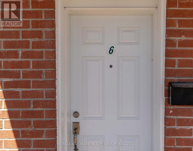 Photo - 259 Somerset St. E Unit 6