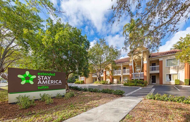 Furnished Studio-Boca Raton - Commerce