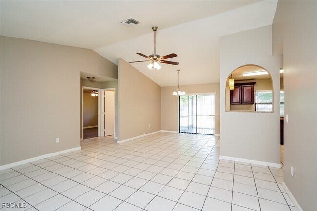 Building Photo - 1511 SE 33rd St Rental