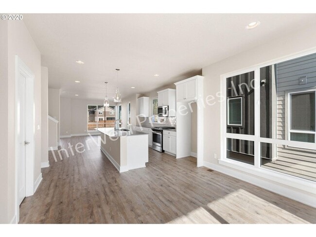 Photo - BEAUTIFUL NEWER CONSTRUCTION 4 BD HOME W/2...