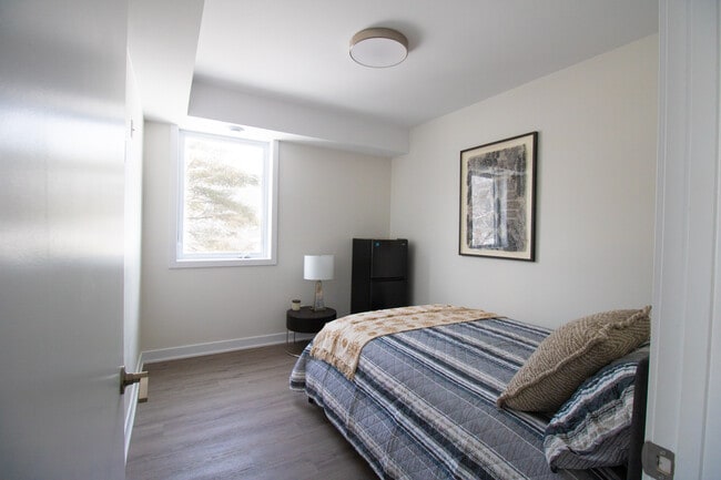 Photo - 4-bedroom, 1 washrooms apartment - 5 minutes walk from CarletonU Unité 102
