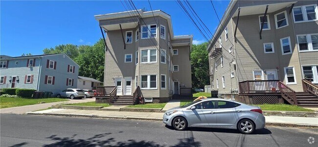 Building Photo - 320 4th Ave Unit 3r Rental