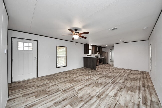 Photo - 1556 Brown Rd