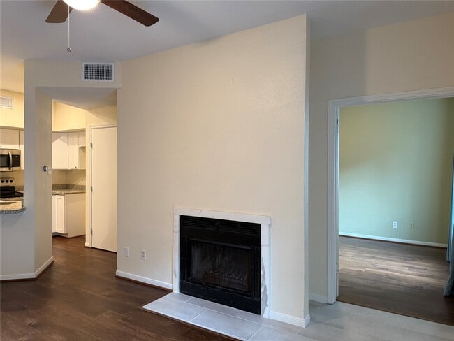 Photo - 2121 El Paseo St