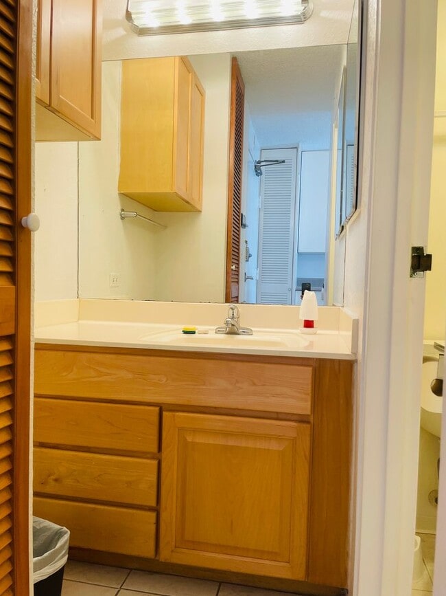 Photo - Partially Furnished Studio in Waikiki