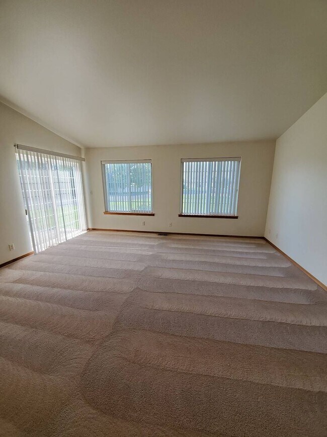 Photo - 9506 Goodrich Rd SE