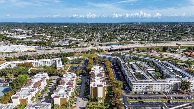 Photo - 11060 SW 196th St Unit 605