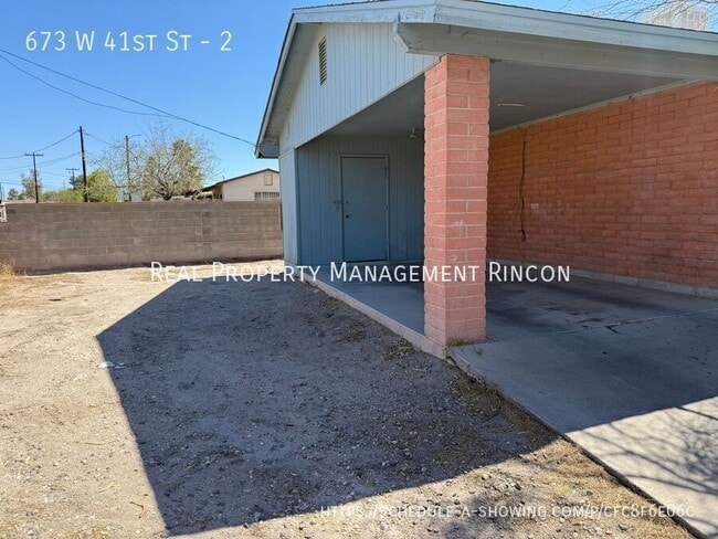 Photo - 673 W 41st St Unit 2