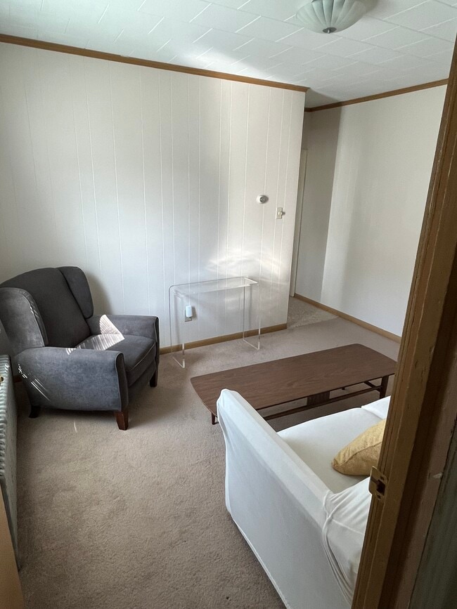 Photo - 701 E 6th St