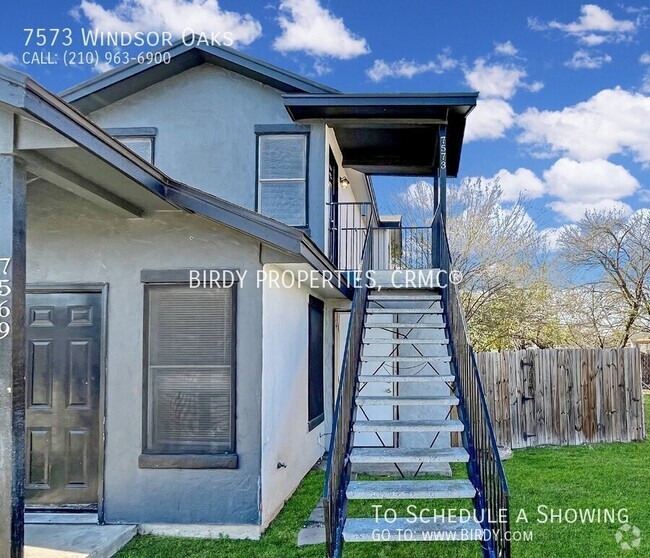 Building Photo - "Charming 2-Bed Oasis in San Antonio's Win... Rental