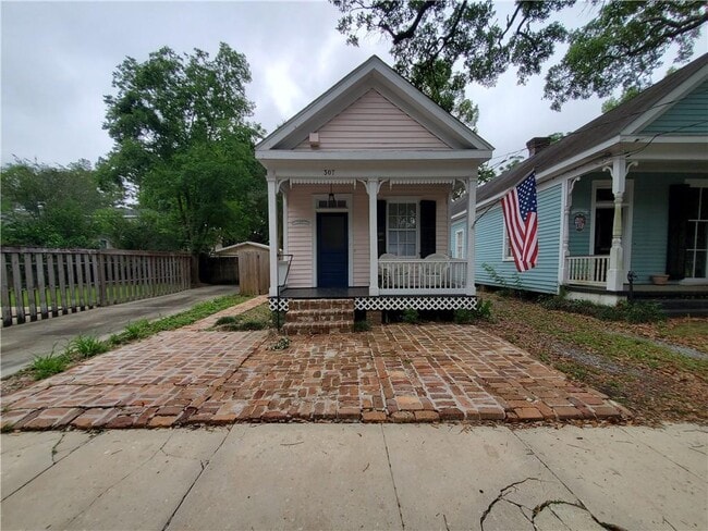 Photo - 307 Chatham St Casa