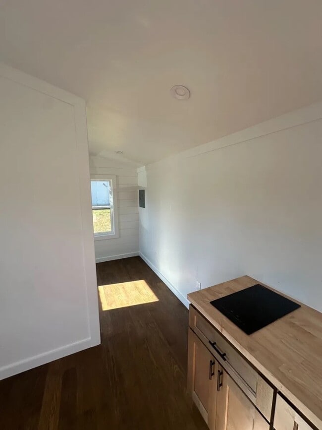 Photo - 2015 Union School Rd SW