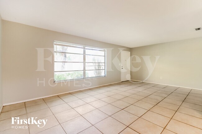 Photo - 2526 13th Ave SW
