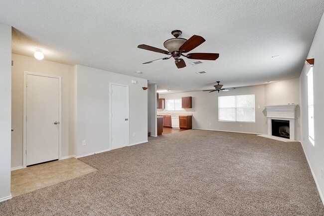 Photo - 937 Canary Dr
