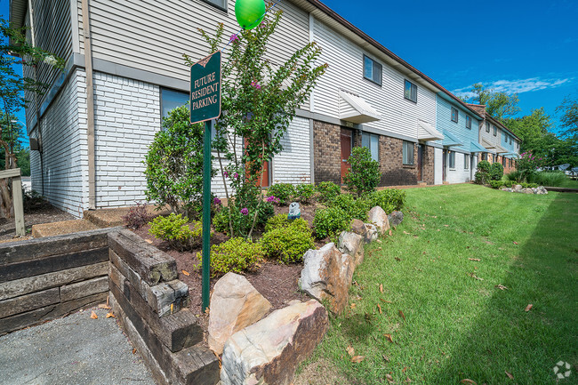 Building Photo - Plum Tree Rental