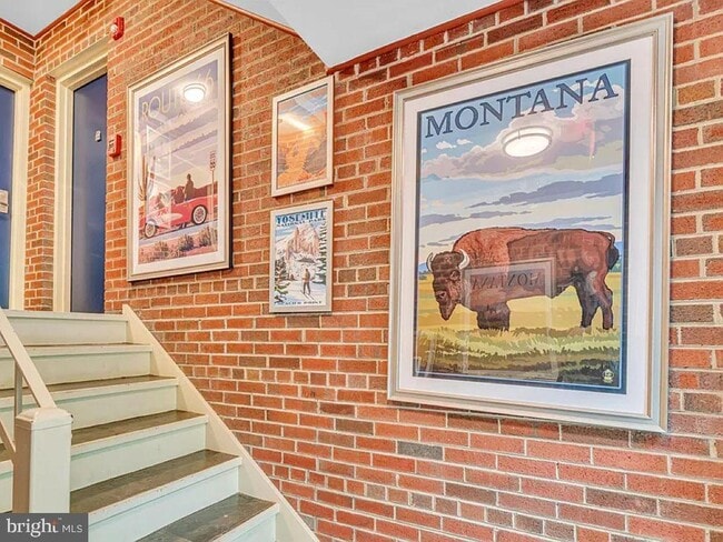 Building Photo - 220 2nd St SE Unit 01