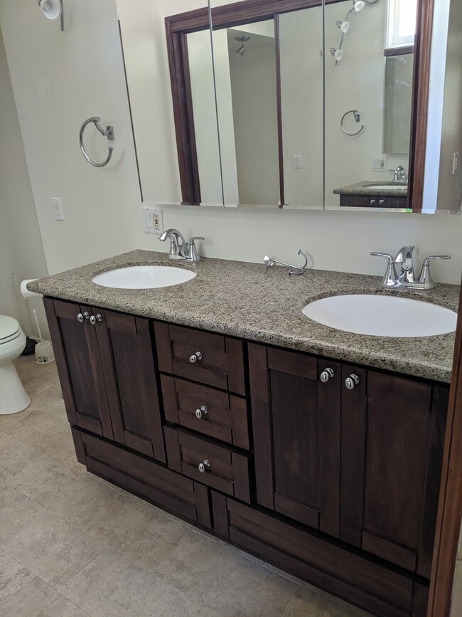 Photo - 4228 Greenbush Ave