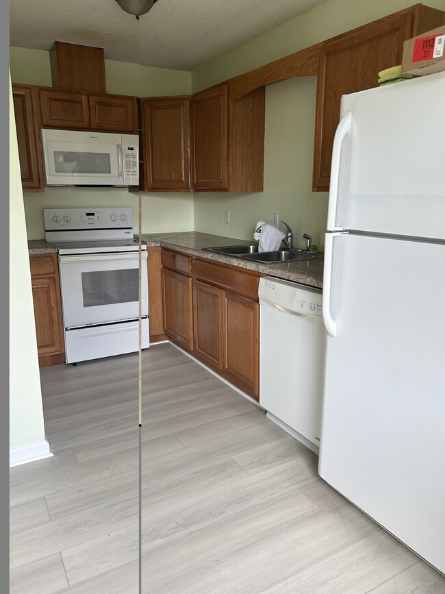 Building Photo - 2207 Aspen Ave Unit Duplex