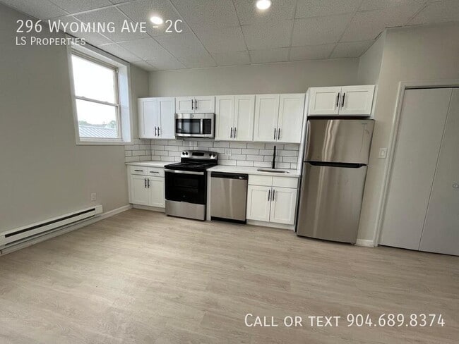 Building Photo - 296 Wyoming Ave Unit 2C Rental