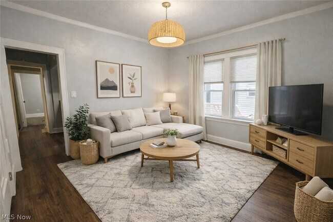 Photo - 810 Thayer St Unit 3