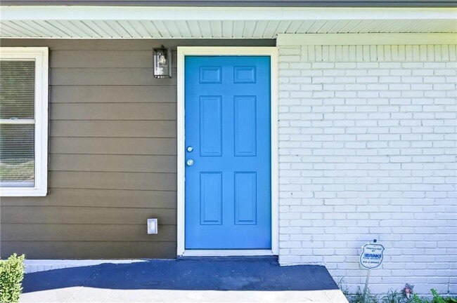 Photo - 914 Clay Rd SW