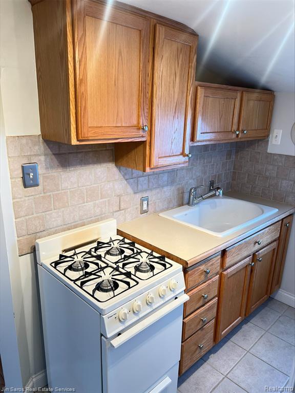 Photo - 598 Notre Dame St