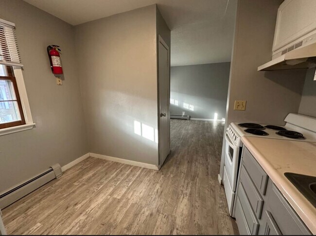 Photo - 2430 Muscatine Ave Unit 25