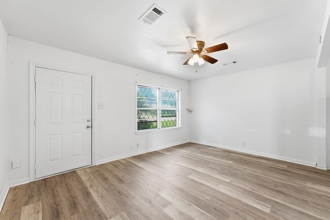 Photo - 3711 Cosby St