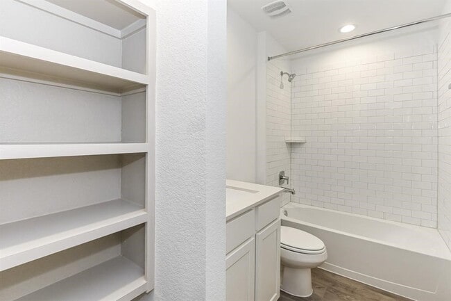 Photo - 7738 Robert Ln