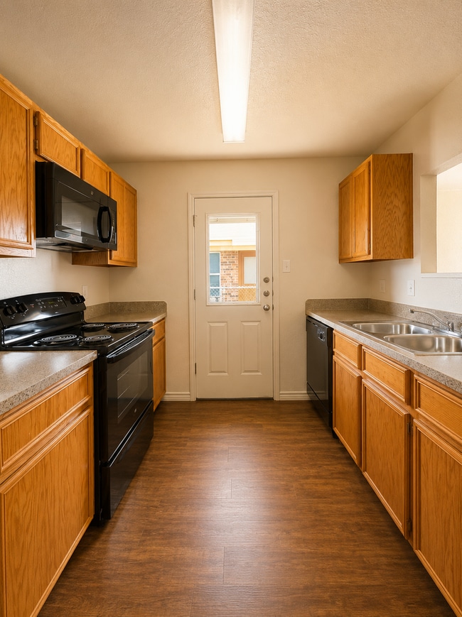Photo - 1529 Justin Lp Unit B
