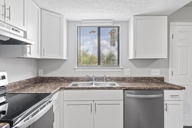 Photo - 2 Bedroom 1.5 Bathroom