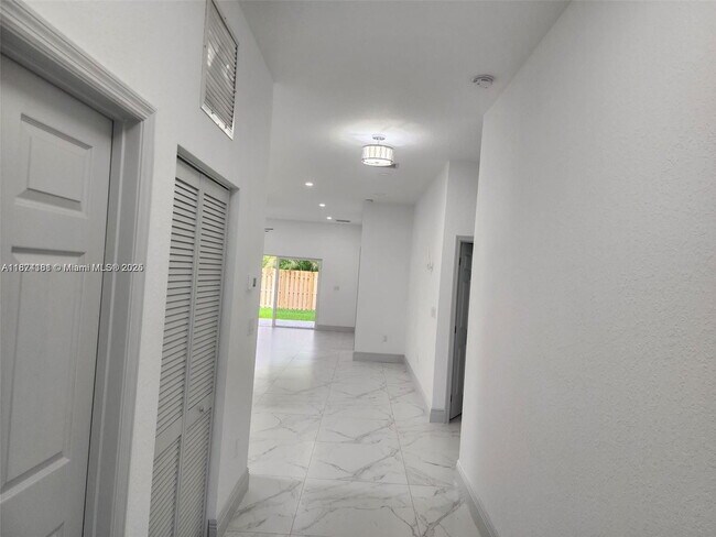 Photo - 218 SW 1st Ave