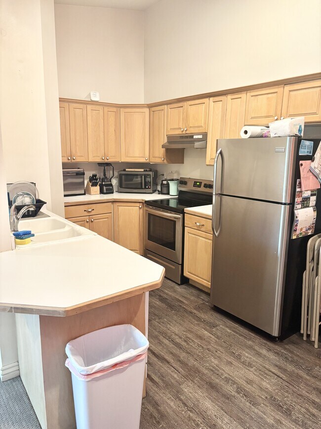 Photo - 1533 Riverside Ave