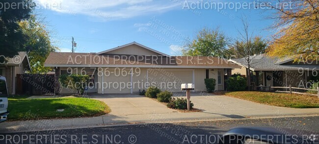 Building Photo - Duplex, 2 Bedroom 1 Bathroom Large yard, C... Rental