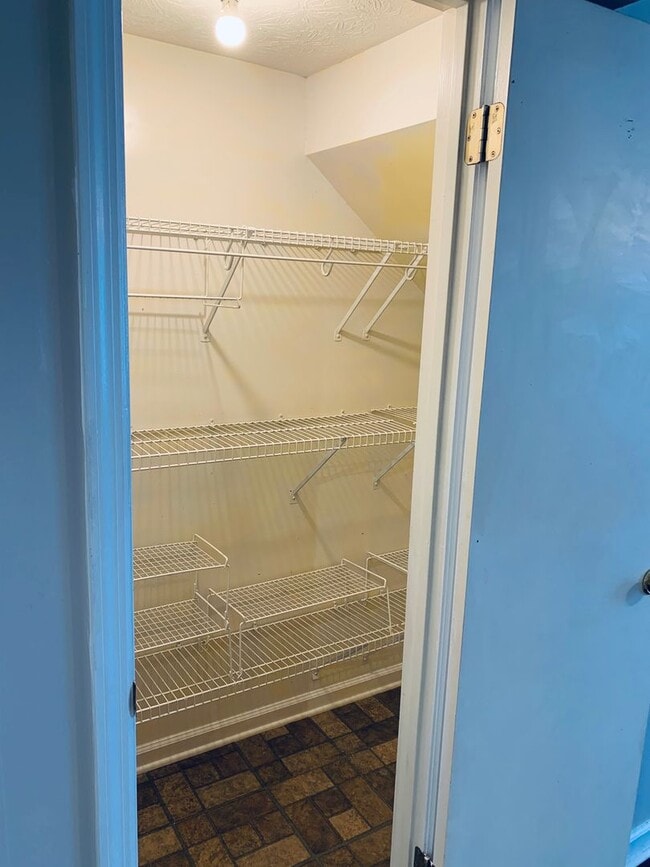 Photo - 1100 Chinook St