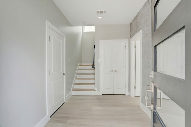 Photo - 1716 Rosewood St