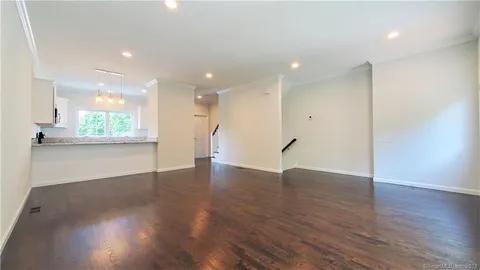 Photo - 38 Triangle St