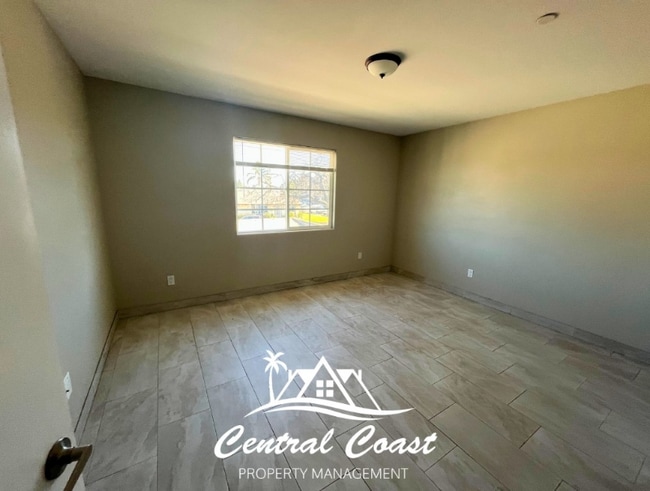 Photo - 0 E Boone St Unit #B