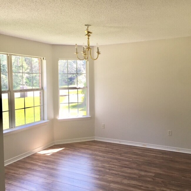 Photo - 4266 Lancaster Dr