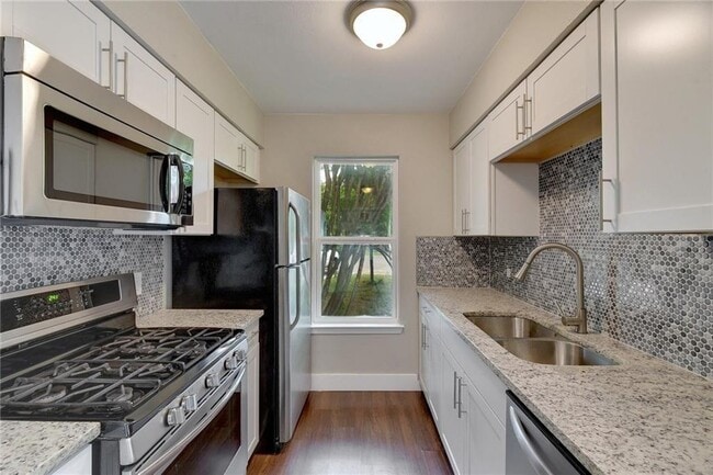 Photo - 7504 Carver Ave