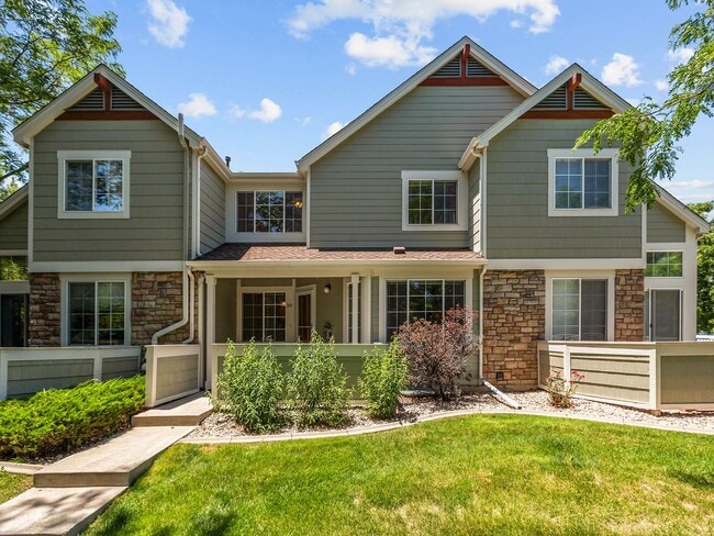 Beautiful 2 Bed 2.5 Bath Townhouse in SE F... - Beautiful 2 Bed 2.5 Bath Townhouse in SE F...