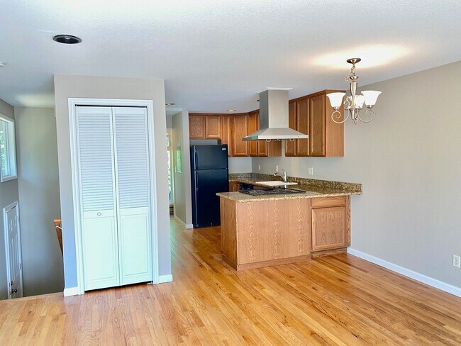 Photo - Bacolas Duplex 2 Unit D