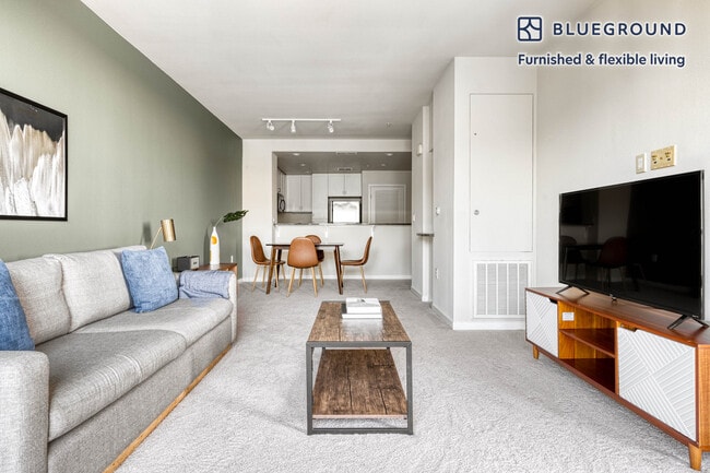 Photo - 550 Moreland Way Unidad SI FL7-ID1252