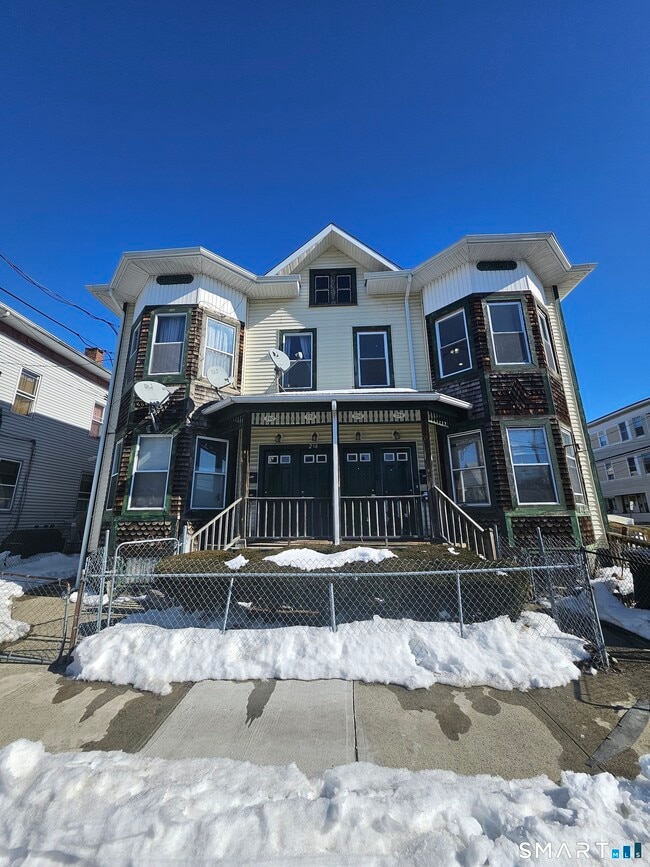 Photo - 236 Brooks St Unit 236