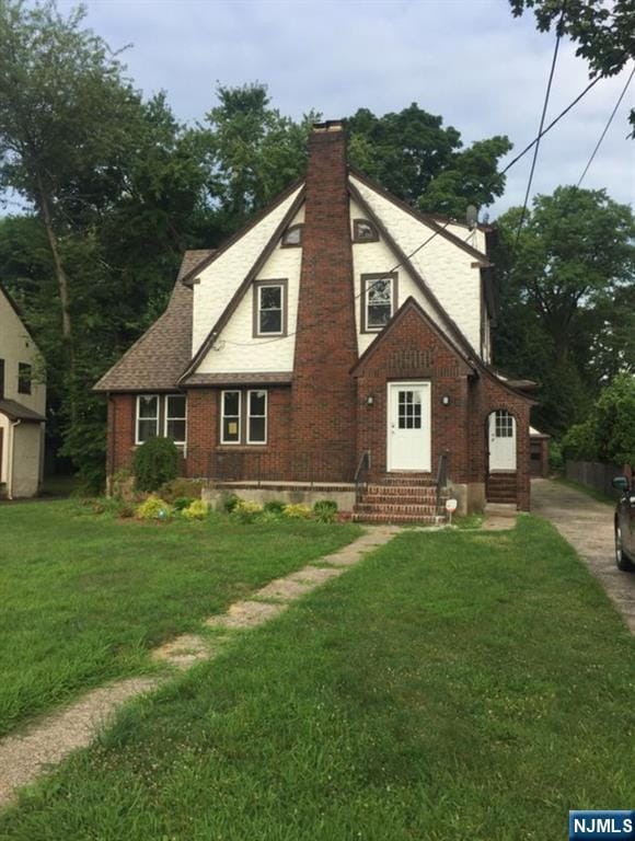 Building Photo - 346 N Van Dien Ave