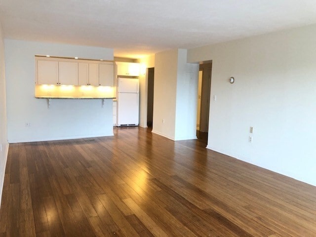 Building Photo - 151 Coolidge Ave Unit 308